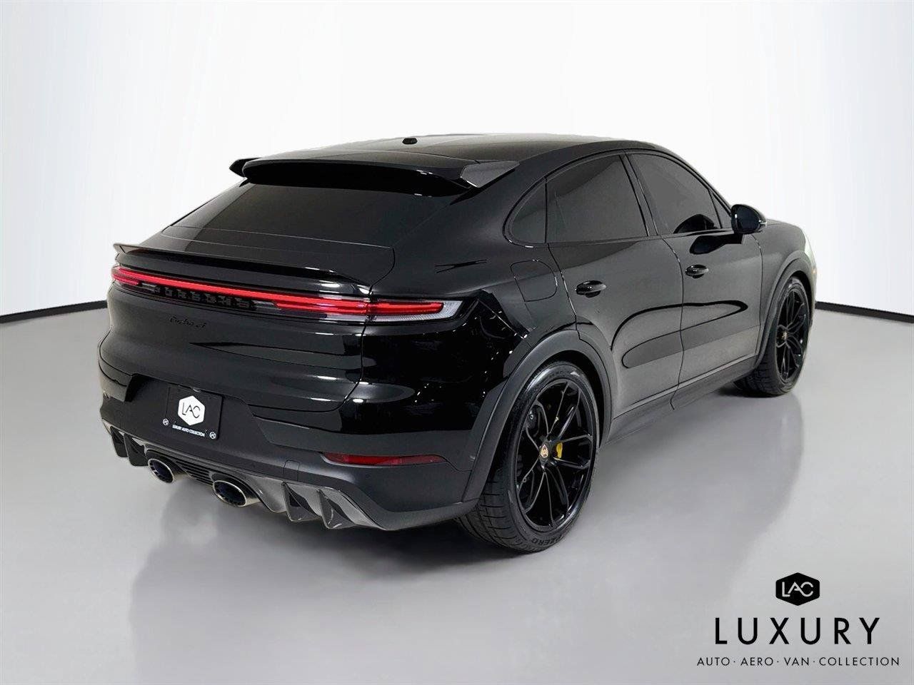 Used 2025 Porsche Cayenne Turbo GT AWD/4WD image 6