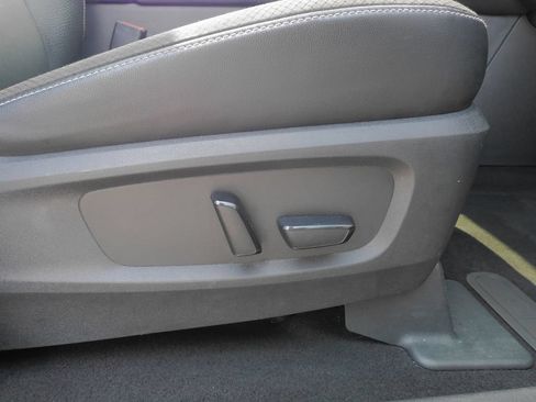 Used 2022 Nissan Pathfinder SL w/ SL Premium Package FWD image 13
