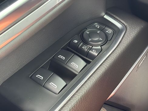 Used 2024 GMC Sierra 2500 Denali AWD/4WD image 19