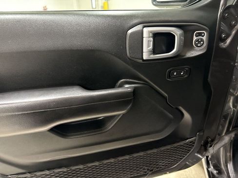 Used 2019 Jeep Wrangler Sport image 20