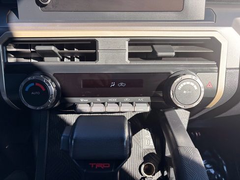 Used 2024 Toyota Tacoma TRD Off-Road image 24