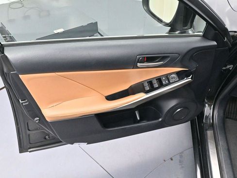 Used 2019 Lexus IS 300 w/ Accessory Package 2 RWD image 9
