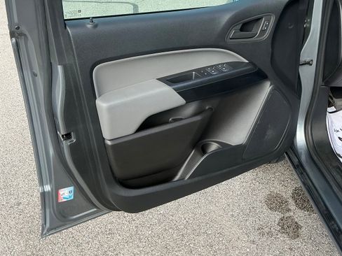 Certified 2022 Chevrolet Colorado W/T w/ WT Convenience Package image 5