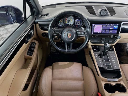 Certified 2023 Porsche Macan S AWD/4WD image 24