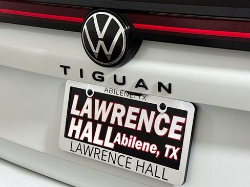 New 2026 Volkswagen Tiguan SE R-Line image 17