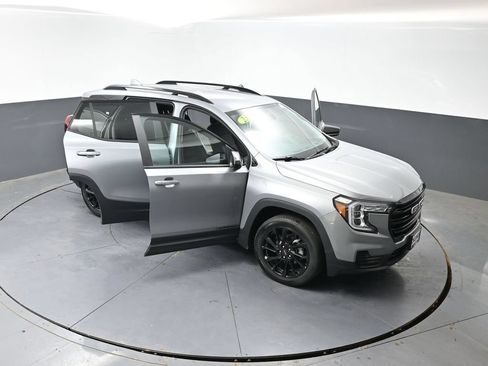 Used 2023 GMC Terrain SLE w/ Driver Convenience Package AWD/4WD image 62