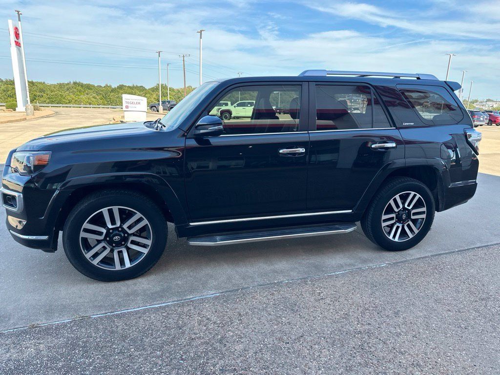 Used 2018 Toyota 4Runner Limited RWD image 4
