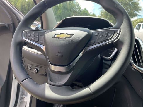 Used 2024 Chevrolet Equinox LT FWD image 18