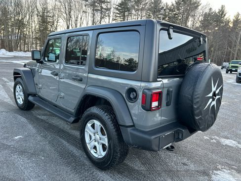Used 2021 Jeep Wrangler Unlimited Sport image 12