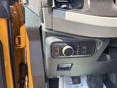 Used 2021 Ford Bronco Badlands image 23