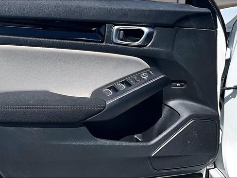 Certified 2024 Honda Civic EX image 19