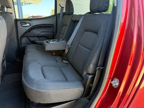 Used 2015 GMC Canyon SLE RWD image 32