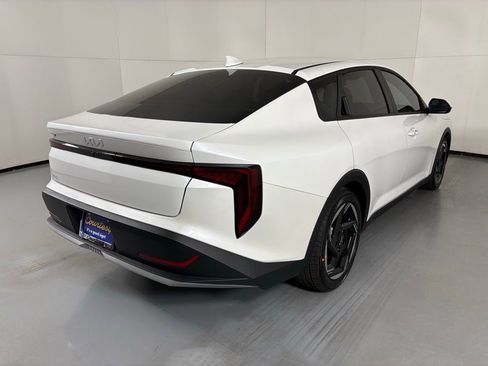 New 2026 Kia K4 EX FWD image 8