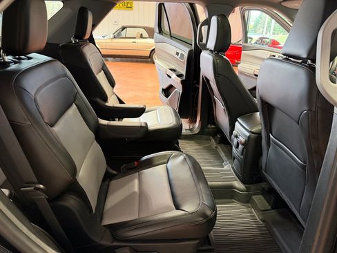 Used 2023 Ford Explorer XLT w/ Equipment Group 202A image 23