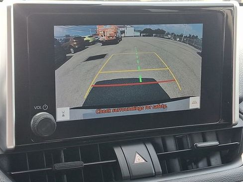 Used 2023 Toyota RAV4 LE AWD/4WD image 19