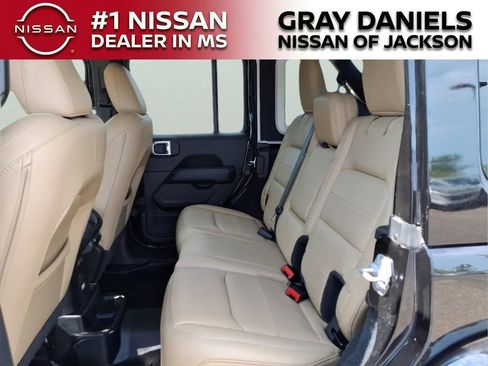 Used 2019 Jeep Wrangler Unlimited Sahara AWD/4WD image 26