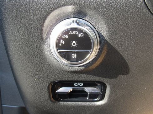 Certified 2024 Mercedes-Benz C 300 4MATIC Sedan w/ AMG Line w/ Night Package image 34