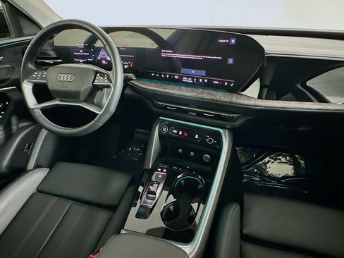 Used 2025 Audi Q5 Premium w/ Premium Plus AWD/4WD image 6