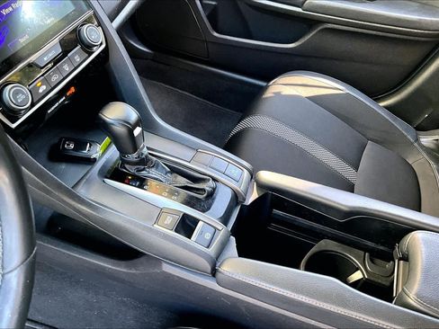 Used 2020 Honda Civic Sport image 16