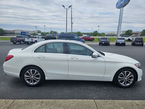 Used 2017 Mercedes-Benz C 300 4MATIC Sedan image 5