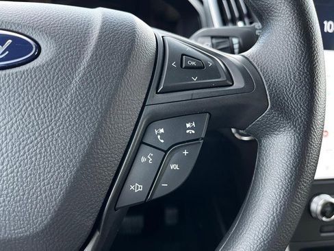 Used 2024 Ford Edge SE image 17