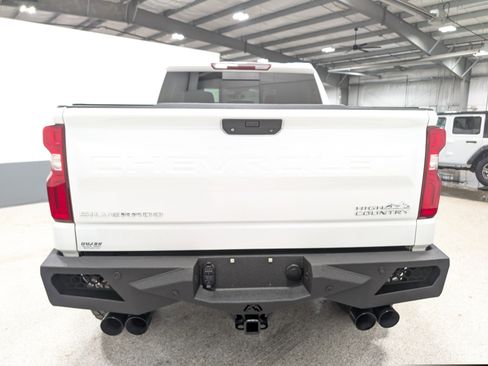 Used 2019 Chevrolet Silverado 1500 High Country image 4