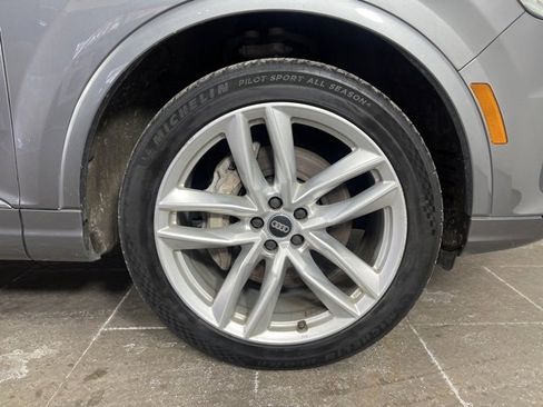 Used 2017 Audi Q7 3.0T Prestige image 9