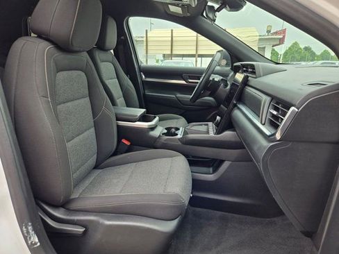 Used 2025 GMC Terrain Elevation AWD/4WD image 25
