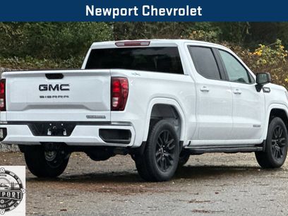 New 2026 GMC Sierra 1500 Elevation w/ LPO, Elevation Black Package