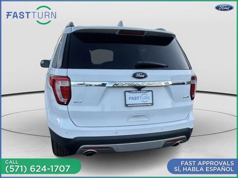 Used 2016 Ford Explorer XLT w/ Equipment Group 201A AWD/4WD image 17