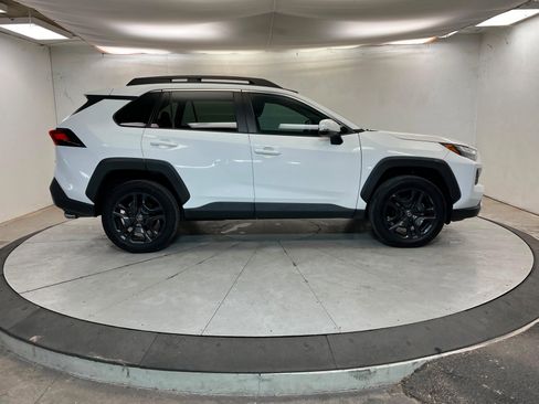 Used 2022 Toyota RAV4 Adventure image 7