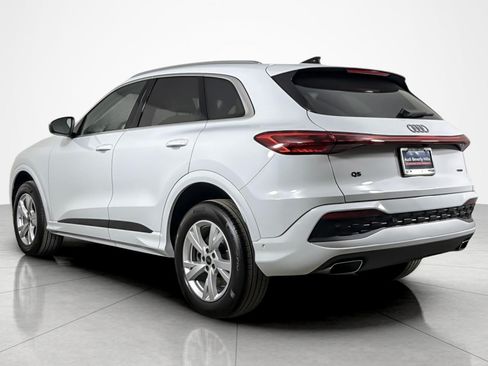 Used 2025 Audi Q5 Premium w/ Convenience Package AWD/4WD image 3