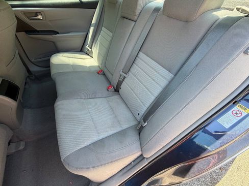 Used 2016 Toyota Camry LE FWD image 9