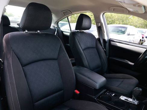 Used 2017 Subaru Legacy 2.5i Premium image 18