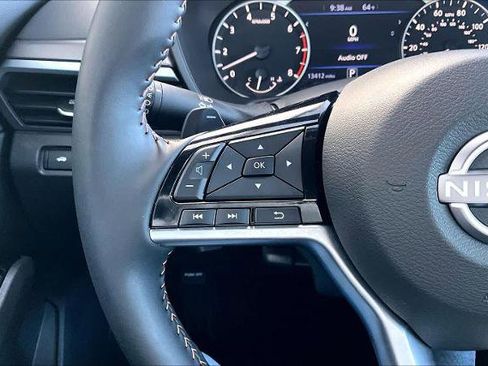 Certified 2025 Nissan Altima 2.5 SR image 22