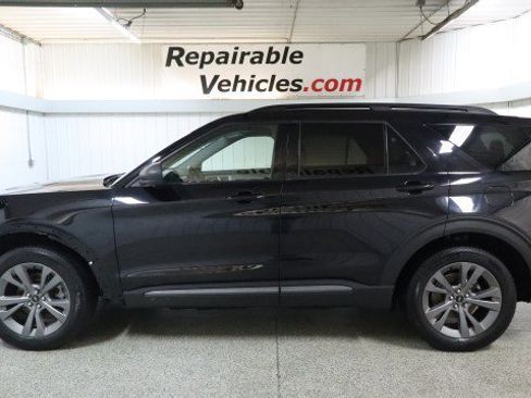 Used 2021 Ford Explorer XLT w/ Equipment Group 202A AWD/4WD image 1