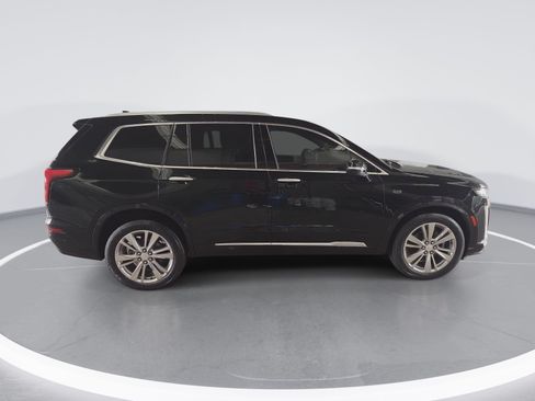 Used 2023 Cadillac XT6 Premium Luxury AWD/4WD image 2