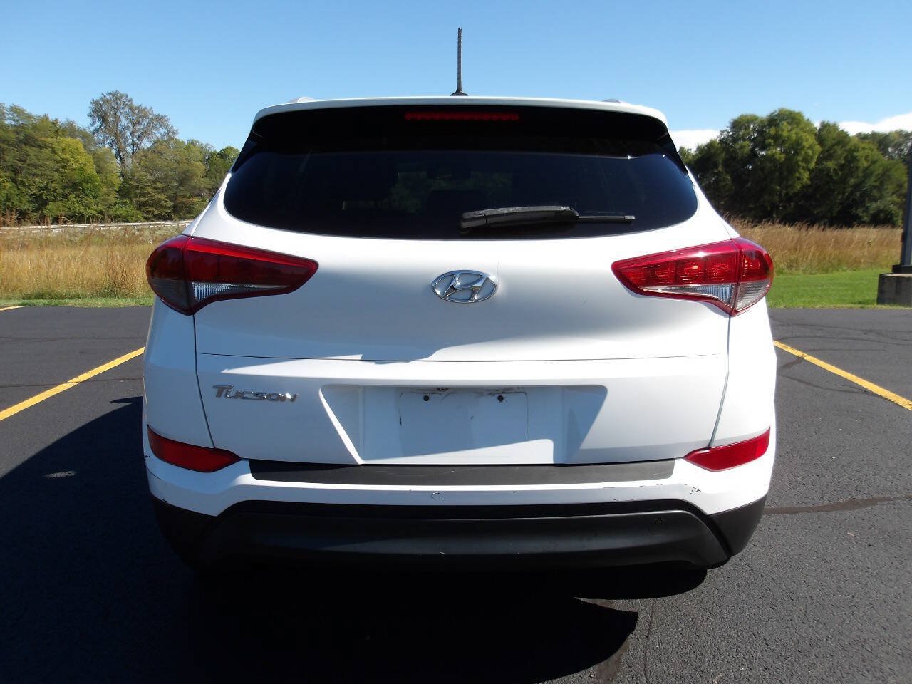 Used 2016 Hyundai Tucson SE w/ Option Group 02 FWD image 4