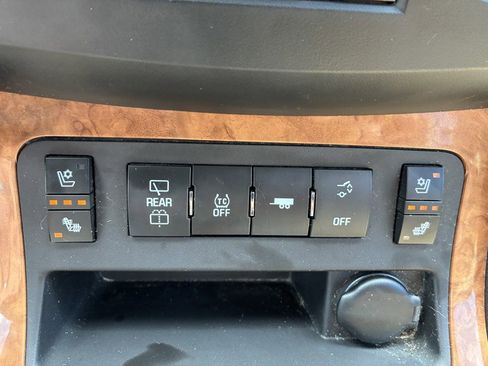 Used 2012 Buick Enclave Premium w/ Trailering Provision Package AWD/4WD image 10