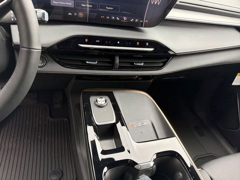 New 2026 Buick Enclave Avenir w/ Super Cruise Package image 14