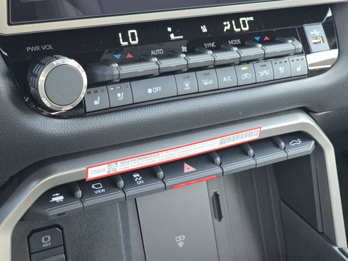 New 2026 Toyota Tundra Limited AWD/4WD image 22