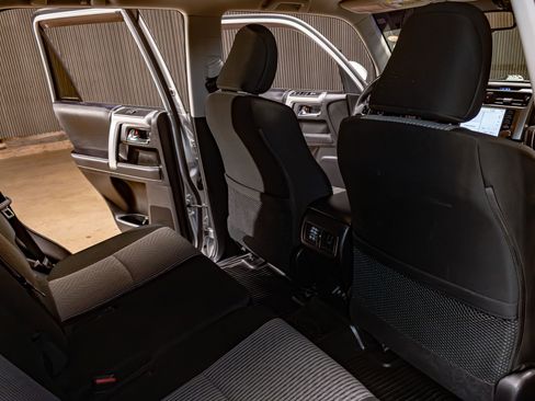 Used 2022 Toyota 4Runner SR5 image 22