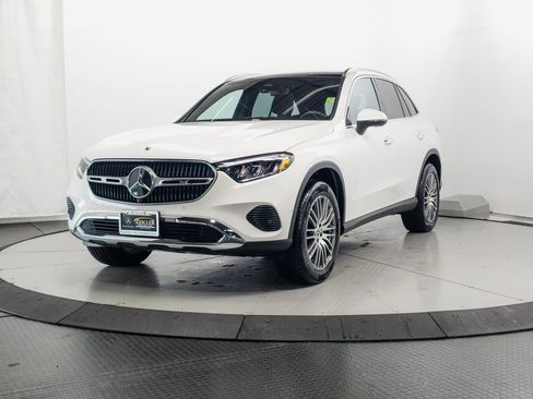 Certified 2026 Mercedes-Benz GLC 300 4MATIC image 3