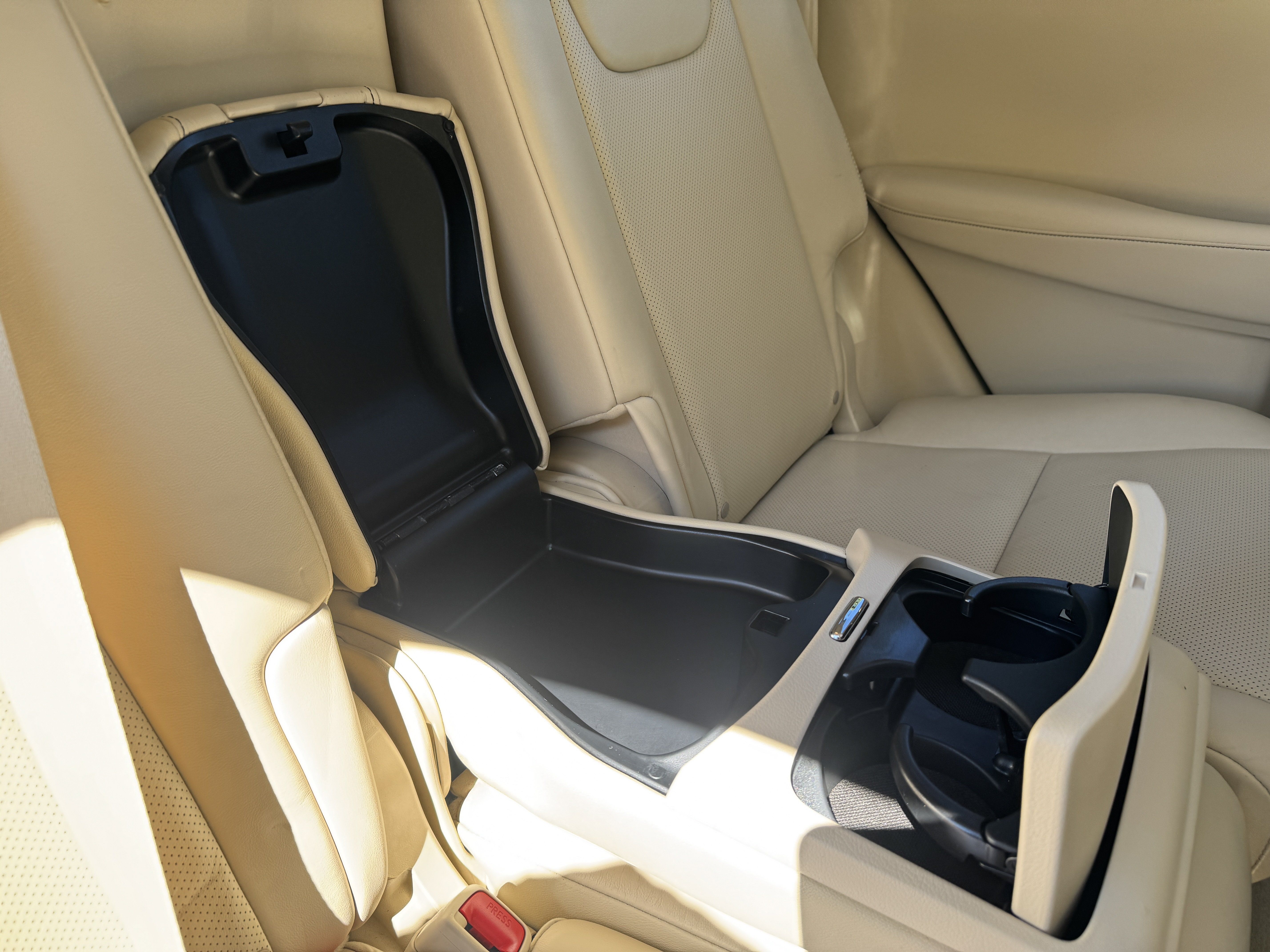Used 2013 Lexus RX 350 FWD w/ Premium Pkg image 29