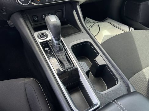 Used 2024 Nissan Sentra SV FWD image 16