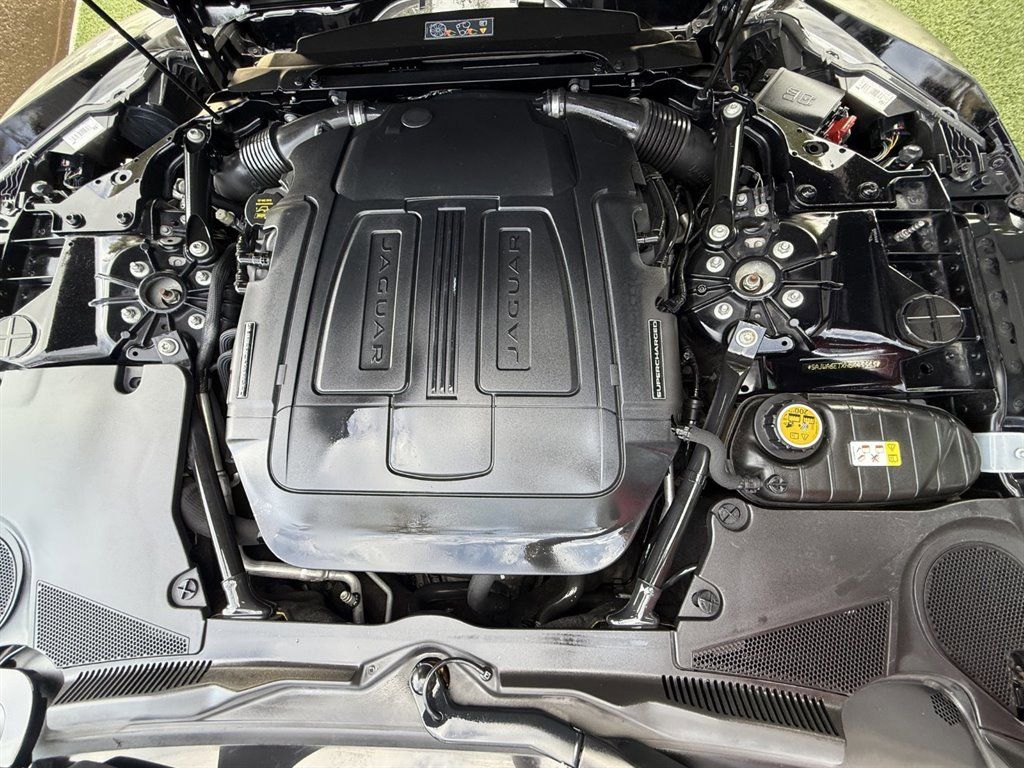 Used 2017 Jaguar F-TYPE Convertible RWD image 32