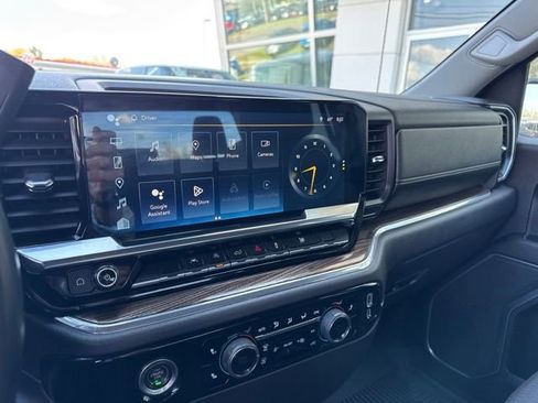Used 2023 Chevrolet Silverado 1500 RST AWD/4WD image 12