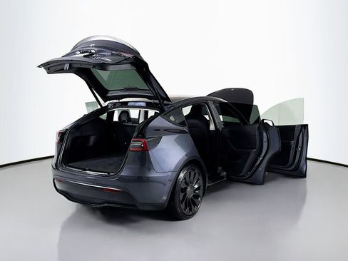 Used 2022 Tesla Model Y Performance AWD/4WD image 30