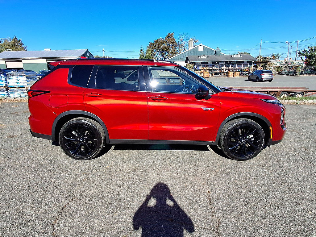 Used 2025 Mitsubishi Outlander SEL Black Edition AWD/4WD image 32
