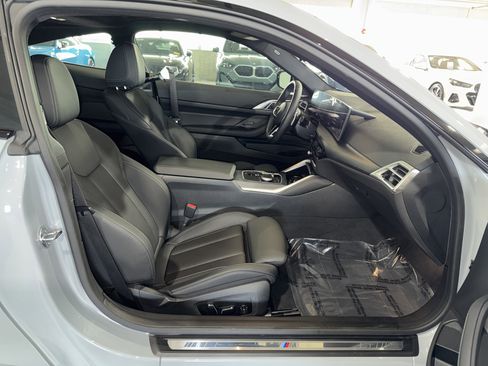 Certified 2025 BMW 430i Coupe w/ M Sport Package image 10
